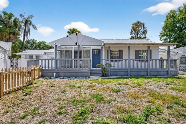Building Photo - 3620 E Tampa Cir