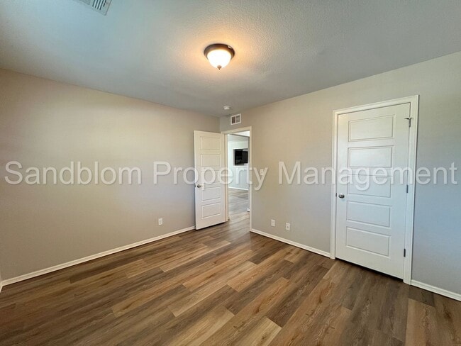 Building Photo - FOR LEASE | Jenks | $1645 Rent | Available...