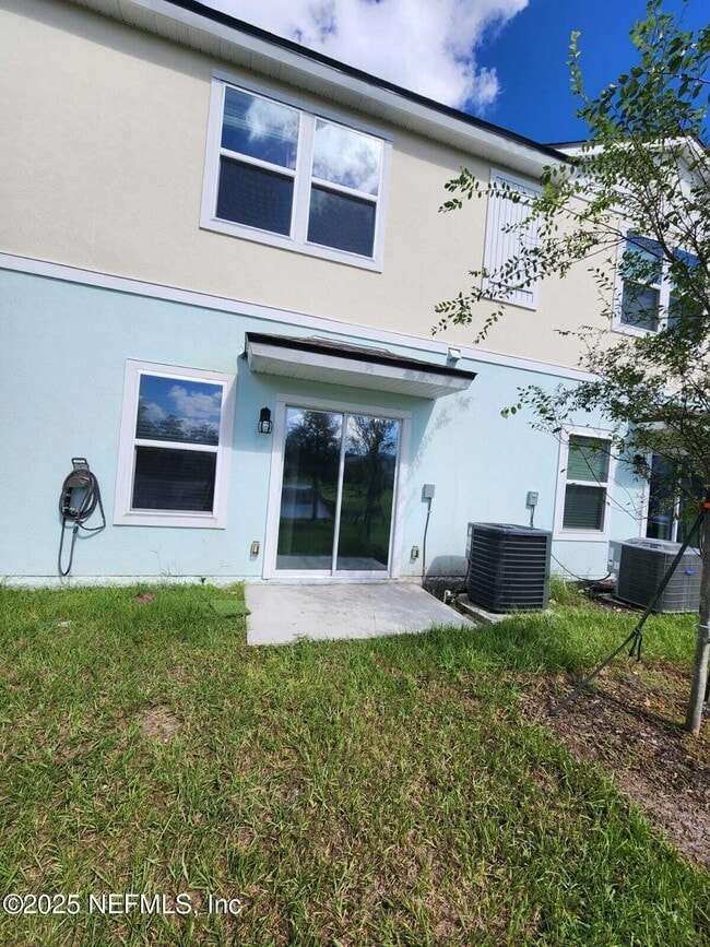 Building Photo - 180 Talulla Trl