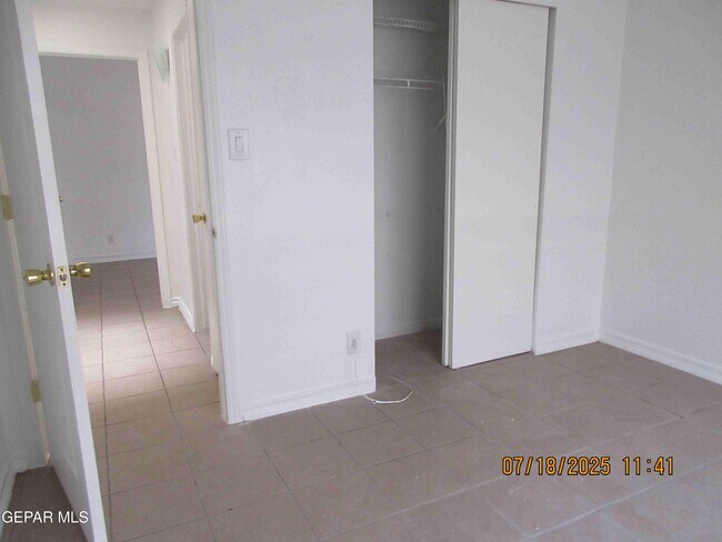 Building Photo - 1465 Sierra De Oro Dr