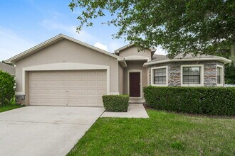 Building Photo - 8179 Woodvine Cir