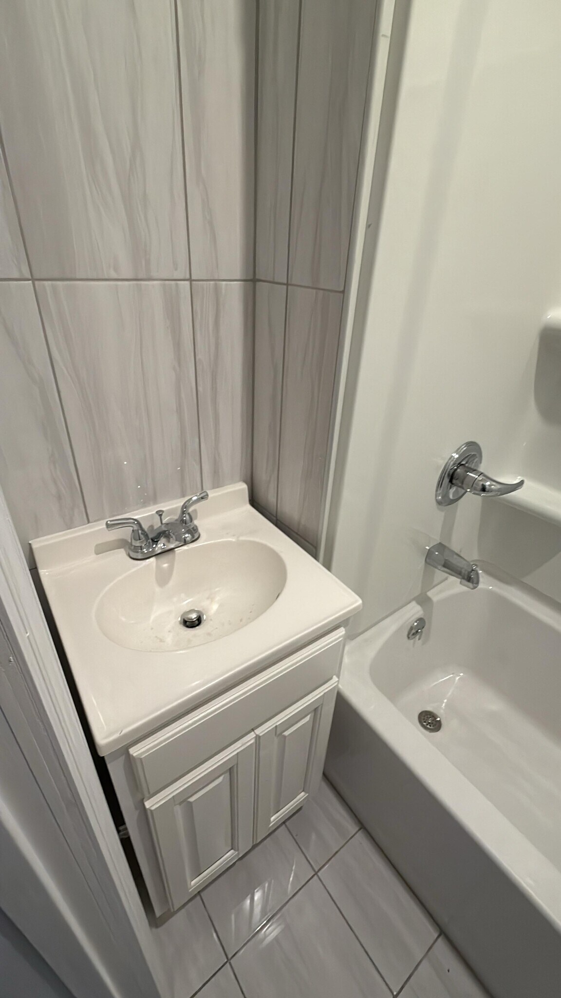 Building Photo - 4119 13th Ave