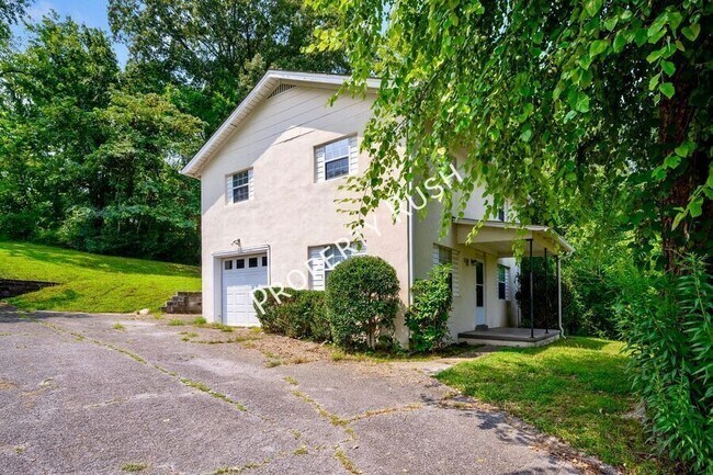 Building Photo - 424 Hedgewood Dr