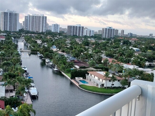 Building Photo - 137 Golden Isles Dr