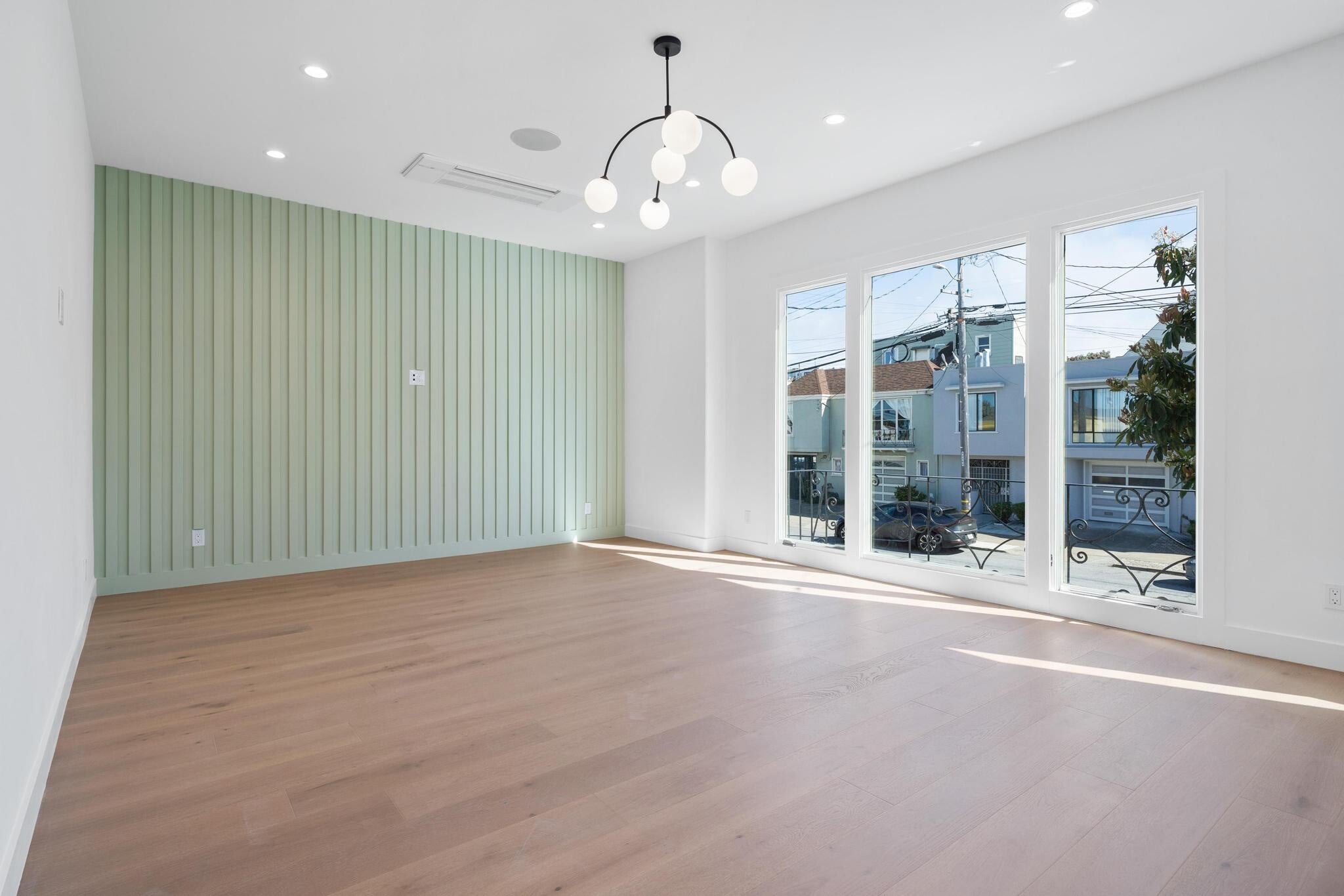 Building Photo - 1815 35th Ave