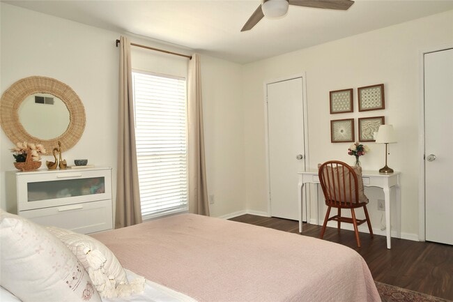 Building Photo - 14715 Barryknoll Ln