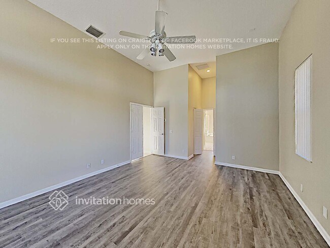 Building Photo - 8227 NW 41st St