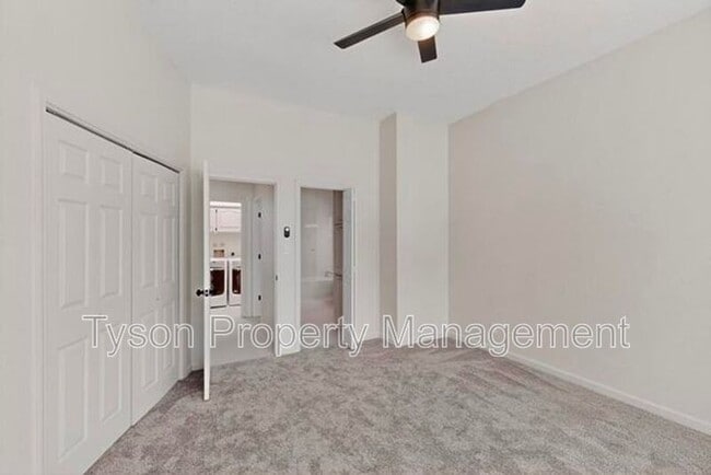 Building Photo - 11509 Woodmar Ln NE
