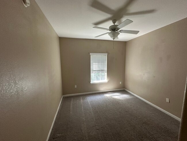 Building Photo - 22 Sir Lancelot Way