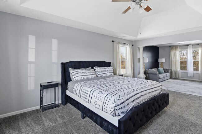 Building Photo - 2950 E Stone Creek Blvd