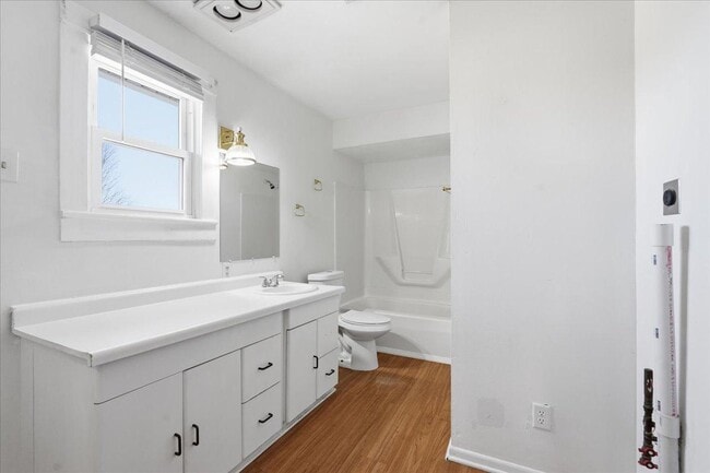 Building Photo - 209 West Main St