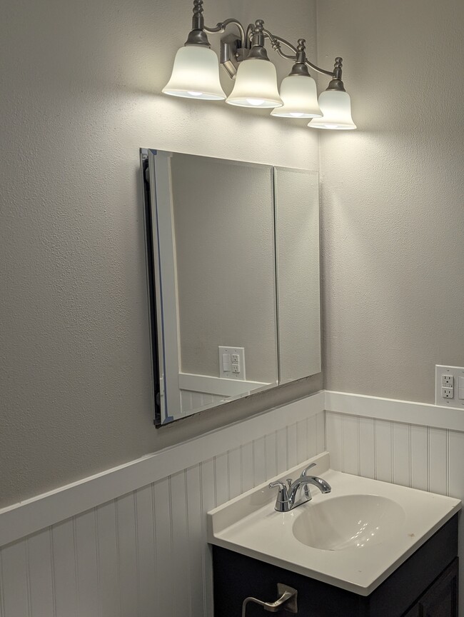 Building Photo - 3403 Kenbrooke Ct