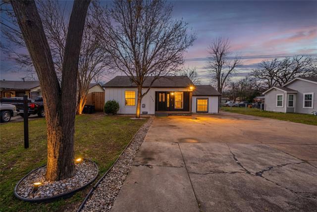 Building Photo - 3732 Honeysuckle Ave