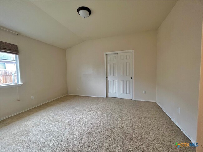 Building Photo - 2006 Griffin Dr