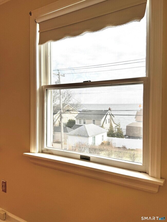 Building Photo - 22 Hillside Ave