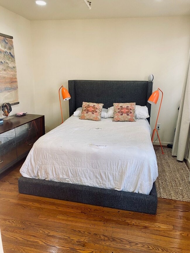 Building Photo - 517 N Harrison St