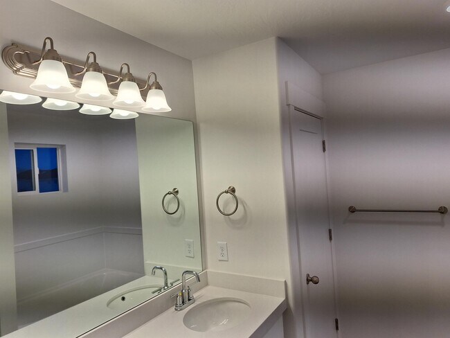 Building Photo - 5116 Rustic Patch Rd