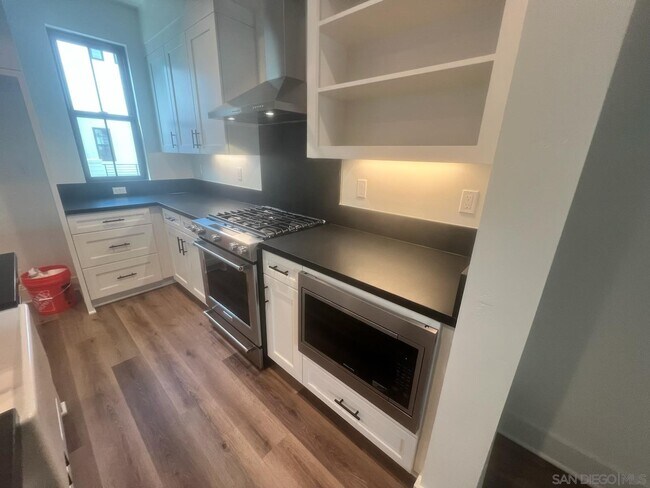 Building Photo - 1301 Bergamo Pl
