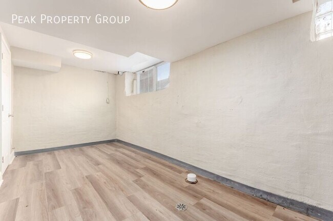 Building Photo - 1359-1365 Summit Street-1363 Summit Street