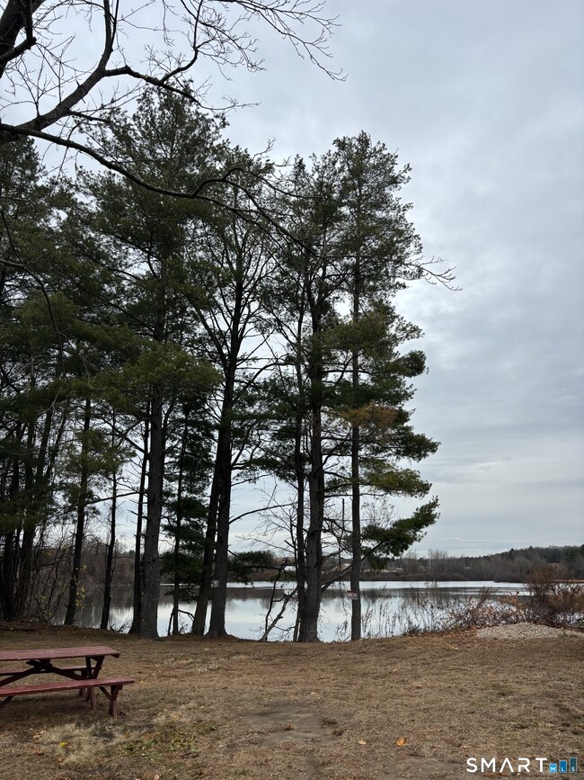 Building Photo - 49 Grandview Dr