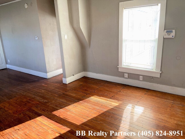 Building Photo - 1115 S Atlanta Ave