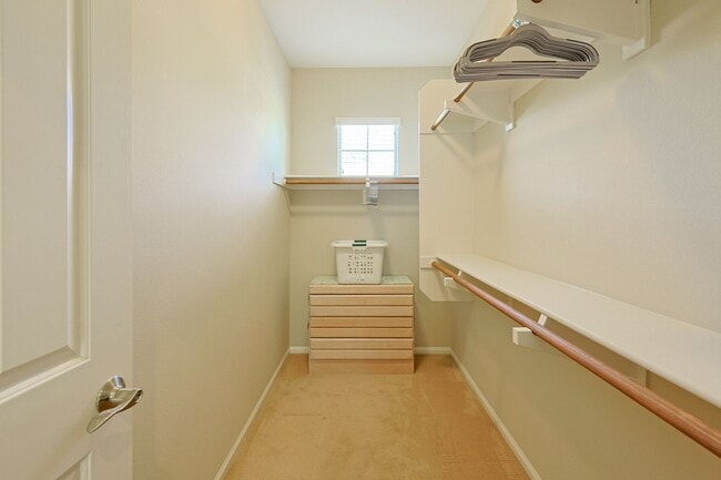 Building Photo - Fully Furnished 2-Bed, 2.5-Bath Home with ...