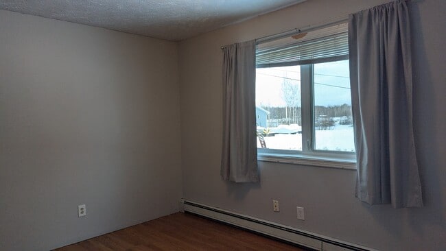 Building Photo - 1235 Airline Dr