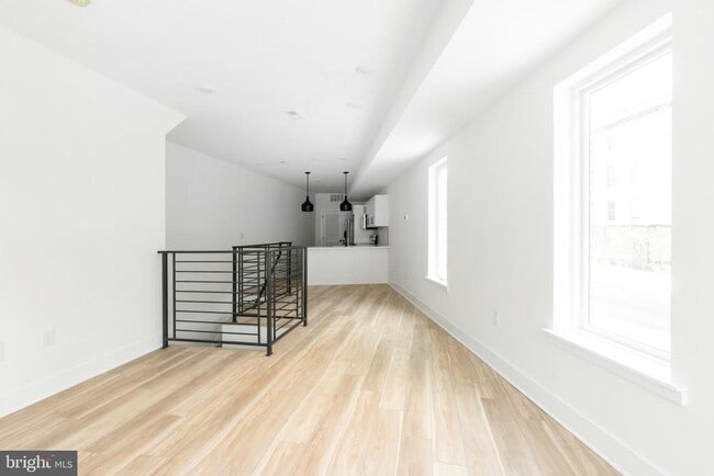 Building Photo - 1255 N 23rd St