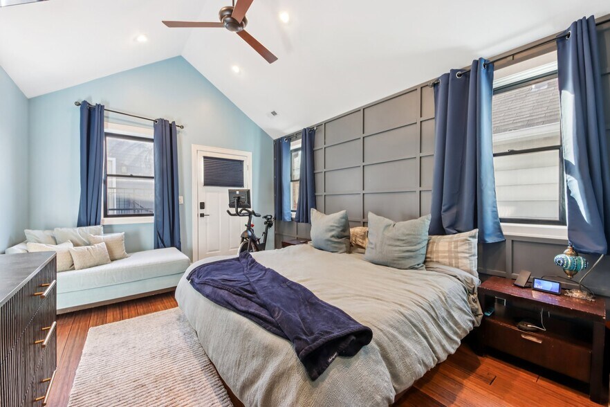 Building Photo - 1717 N Hudson Ave