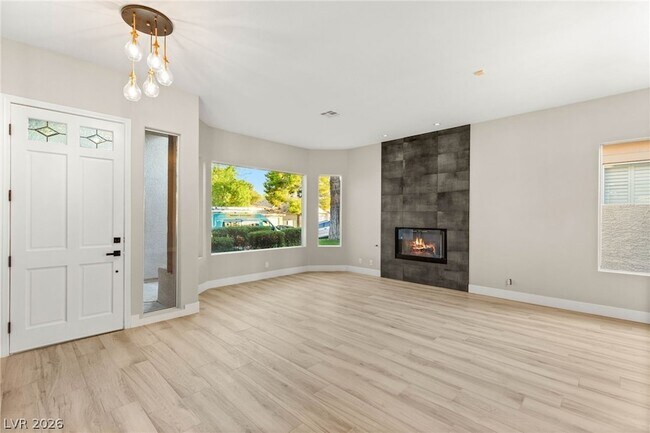 Building Photo - 1605 Shadow Rock Dr