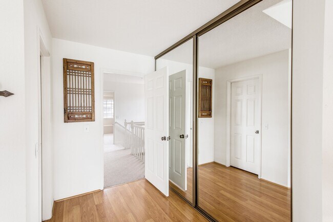 Building Photo - Charming 3 Bedroom, 2.5 Bath Home in Marbl...