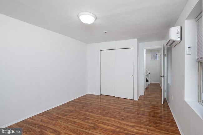 Building Photo - 633 N 3rd St