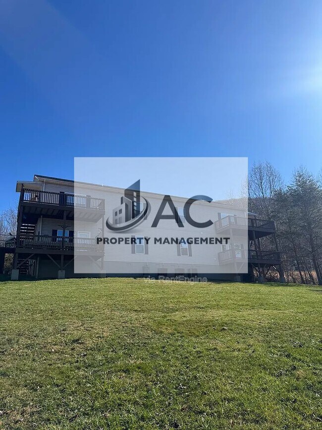 Building Photo - 52 Smith Lake Rd