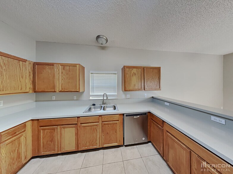 Building Photo - 3346 Double Ln