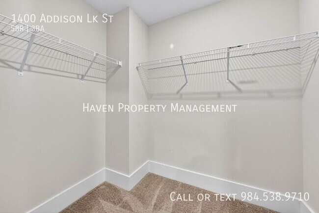 Building Photo - 1400 Addison Lk St