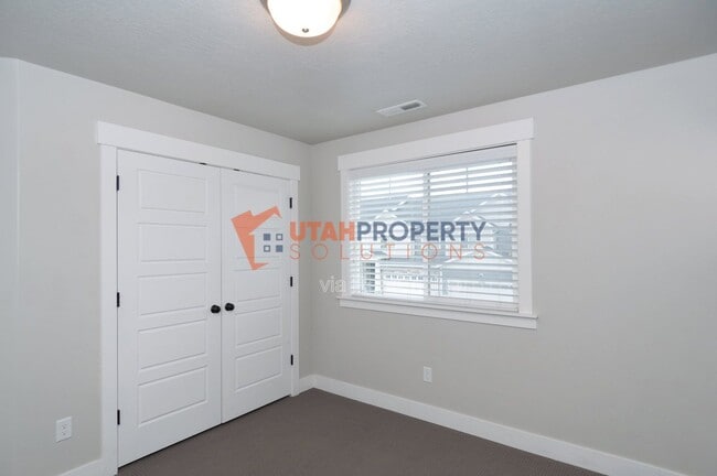 Building Photo - 15351 Tarawa Dr