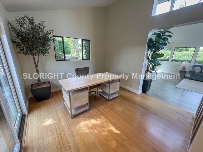 Building Photo - AVAILABLE NOW - Beautiful 2 Bed, 2 Bath Pi...