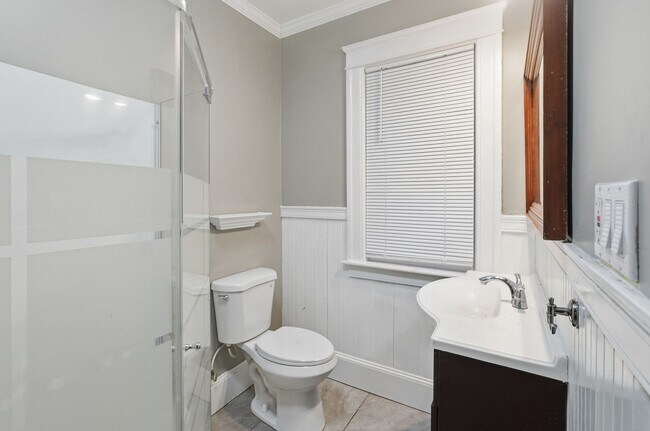 Building Photo - 131 Providence St