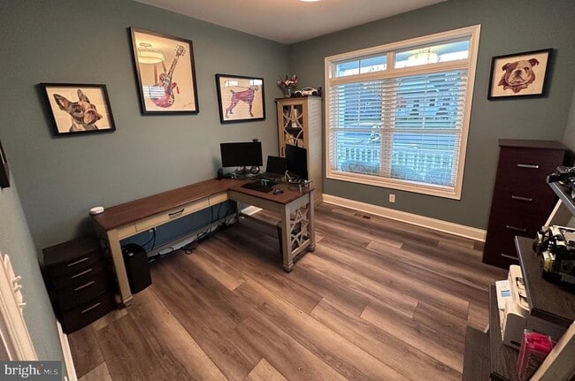 Building Photo - 33842 Darlington St