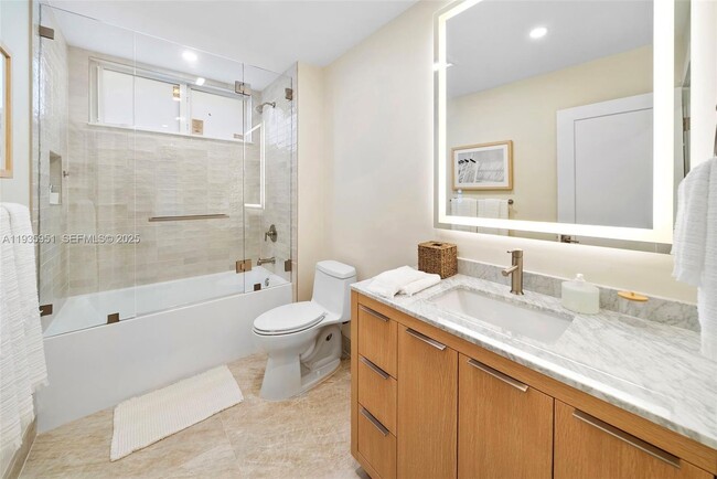 Building Photo - 10001 E Bay Harbor Dr