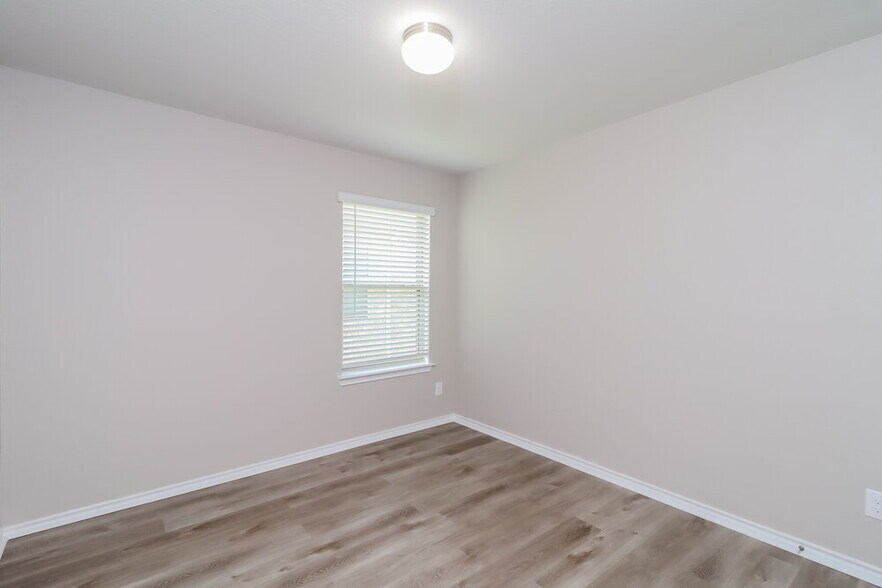 Building Photo - 11804 Castleford Way