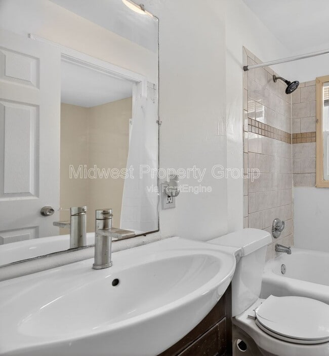 Building Photo - 159 Barto Dr