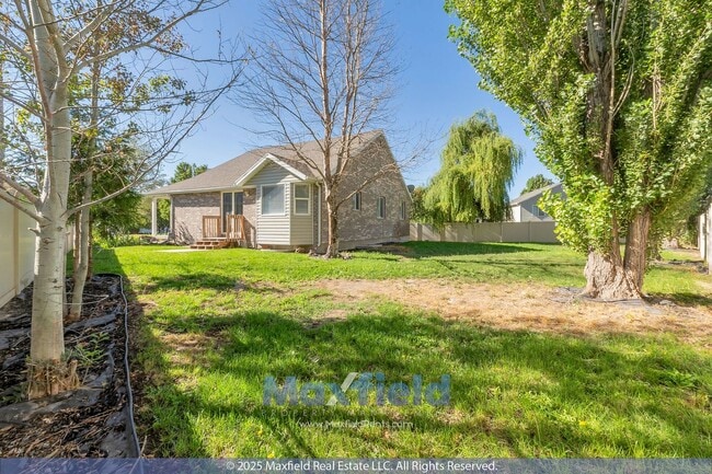 Building Photo - Harvest Hills 3 BED 2 BA 2 CAR HOME - RECE...