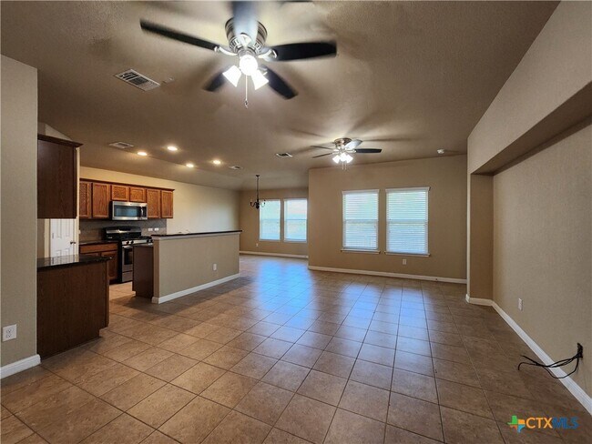 Building Photo - 2599 Diamondback Trail
