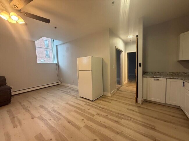 Building Photo - 41-43 Central St