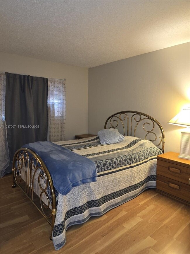 Building Photo - 314 S J St