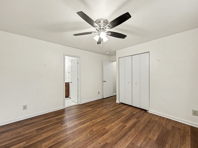 Building Photo - 33 Fern Oak Cir