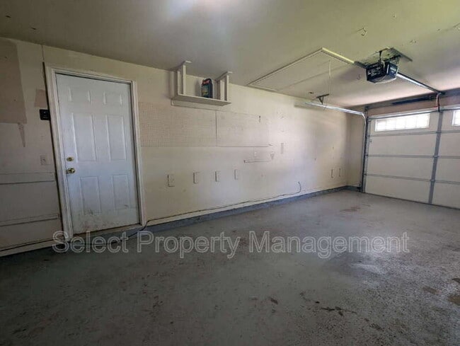 Building Photo - 6315 Midfield Dr