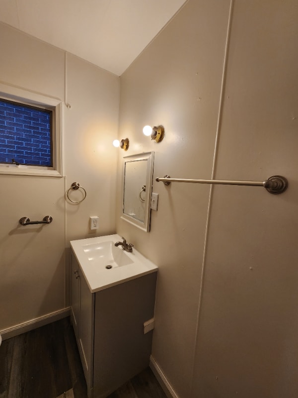 Building Photo - 610 Bell Ave