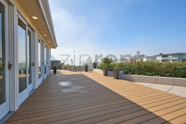 Building Photo - 227 Milford Dr